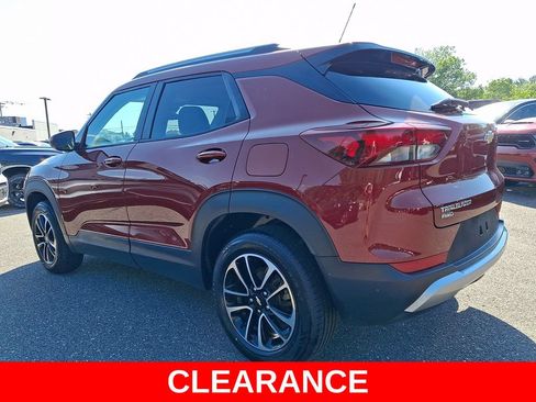 Used 2024 Chevrolet TrailBlazer LT AWD/4WD image 4