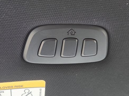 Used 2021 Ford Expedition Limited image 13