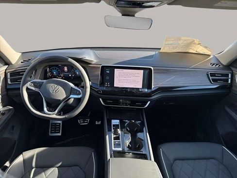 New 2025 Volkswagen Atlas SEL Premium R-Line image 4