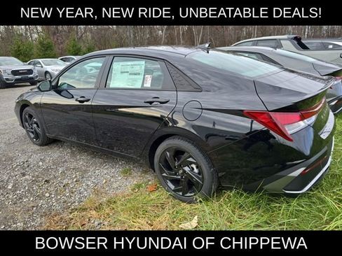 New 2026 Hyundai Elantra Sport image 3