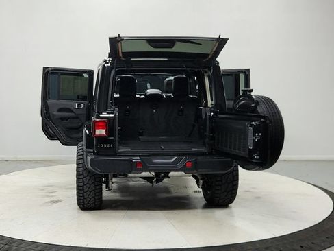 Used 2021 Jeep Wrangler Unlimited Sahara w/ Cold Weather Group AWD/4WD image 15