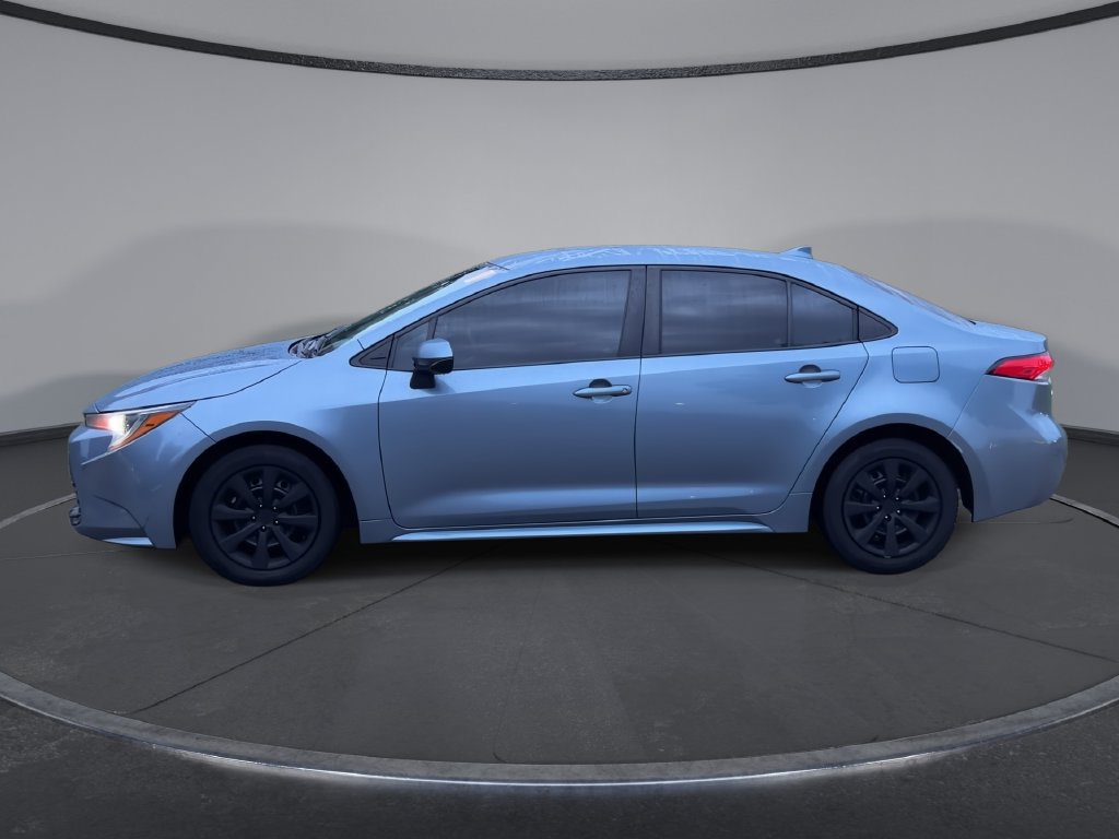 Used 2023 Toyota Corolla LE FWD image 5