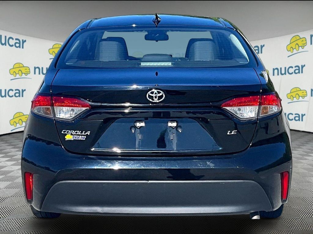 Used 2024 Toyota Corolla LE FWD image 5