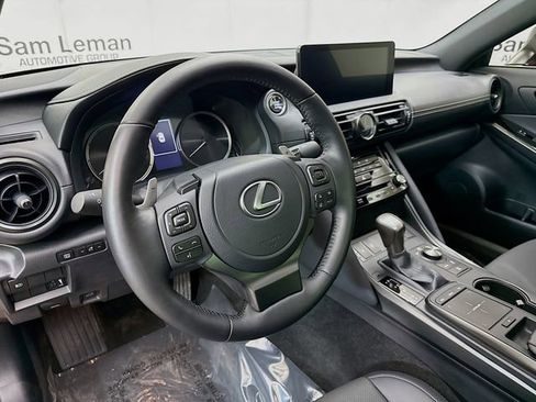 Used 2025 Lexus IS 350 F Sport w/ Navigation Package image 9