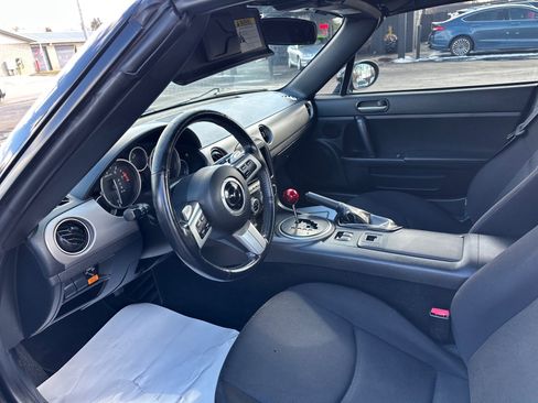 Used 2011 MAZDA MX-5 Miata Sport image 12