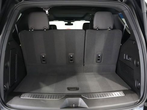 Used 2022 GMC Yukon AT4 w/ Technology Package AWD/4WD image 10