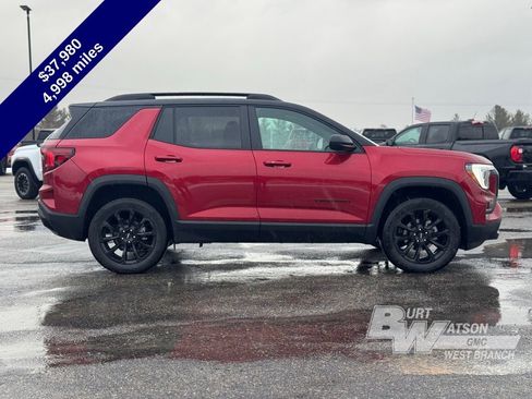 Used 2026 GMC Terrain Elevation w/ Elevation Premium Package image 8