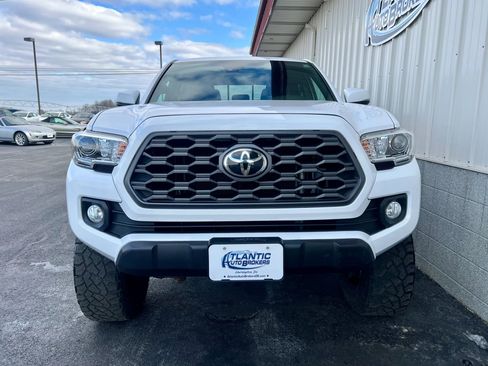 Used 2020 Toyota Tacoma TRD Off-Road image 6