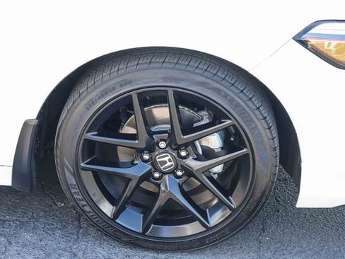 Used 2025 Honda Civic Sport image 8