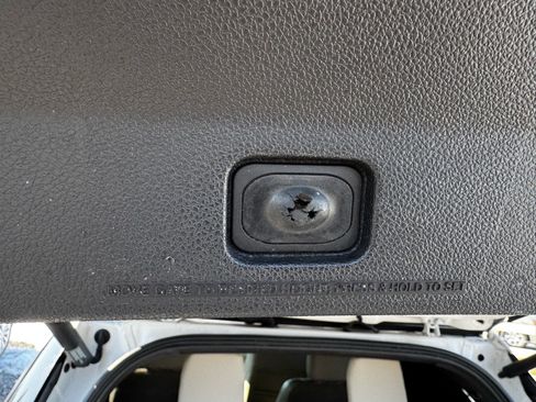Used 2014 Ford Explorer Limited w/ Equipment Group 302A AWD/4WD image 27