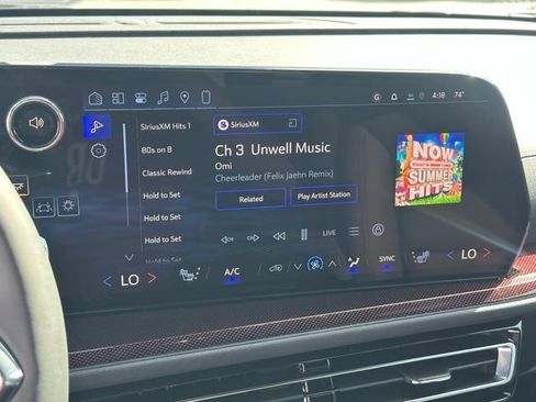 New 2026 Chevrolet Traverse Z71 w/ LPO, Floor Liner Package AWD/4WD image 8