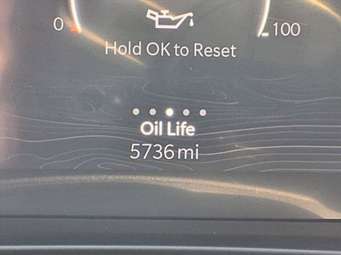 Used 2025 Jeep Grand Cherokee Limited w/ Black Appearance Package image 12