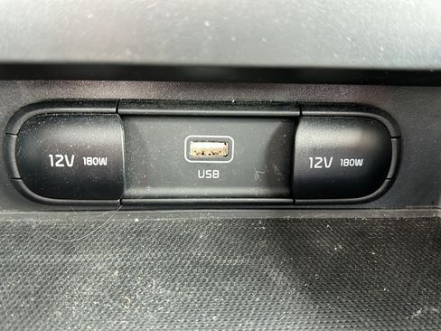 Used 2025 Kia Soul LX FWD image 16