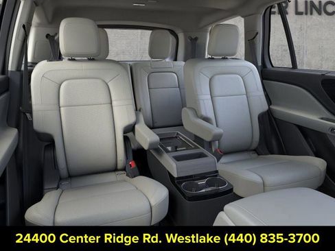 New 2026 Lincoln Aviator Reserve image 11