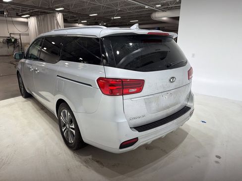 Used 2019 Kia Sedona SX image 8