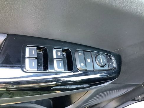 Used 2022 Kia Sportage Nightfall Edition w/ Nighfall AWD Premium Package image 18