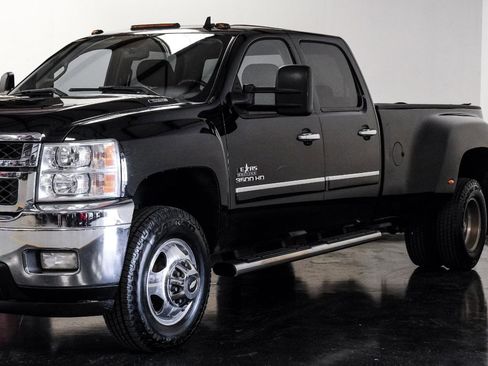 Used 2014 Chevrolet Silverado 3500 LT w/ Texas Edition image 8