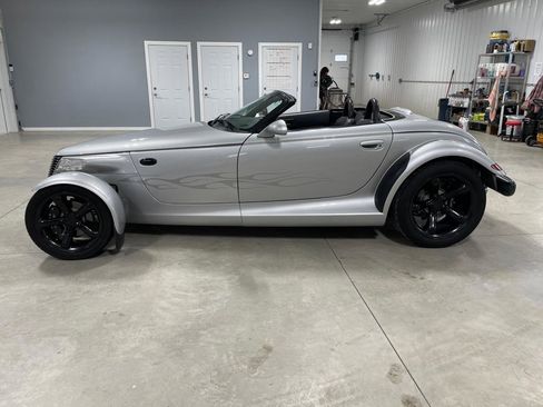 Used 2000 Plymouth Prowler image 11