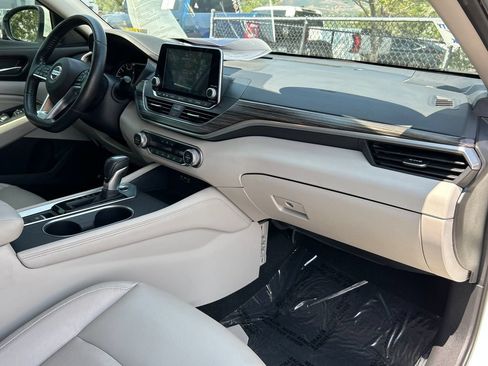 Used 2019 Nissan Altima 2.5 SL FWD image 8