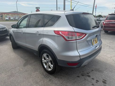 Used 2016 Ford Escape SE FWD image 6
