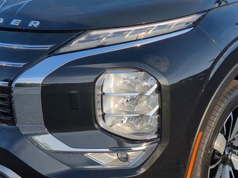 New 2025 Mitsubishi Outlander Platinum Edition image 10