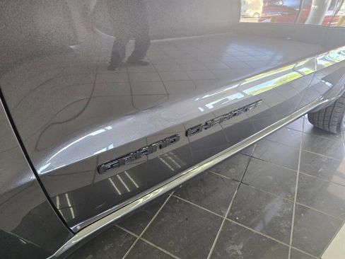 Used 2019 Jeep Grand Cherokee Altitude image 32