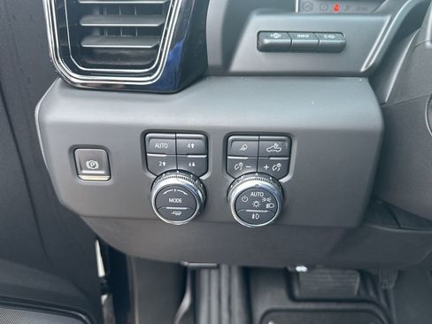 Certified 2024 GMC Sierra 1500 AT4X image 10