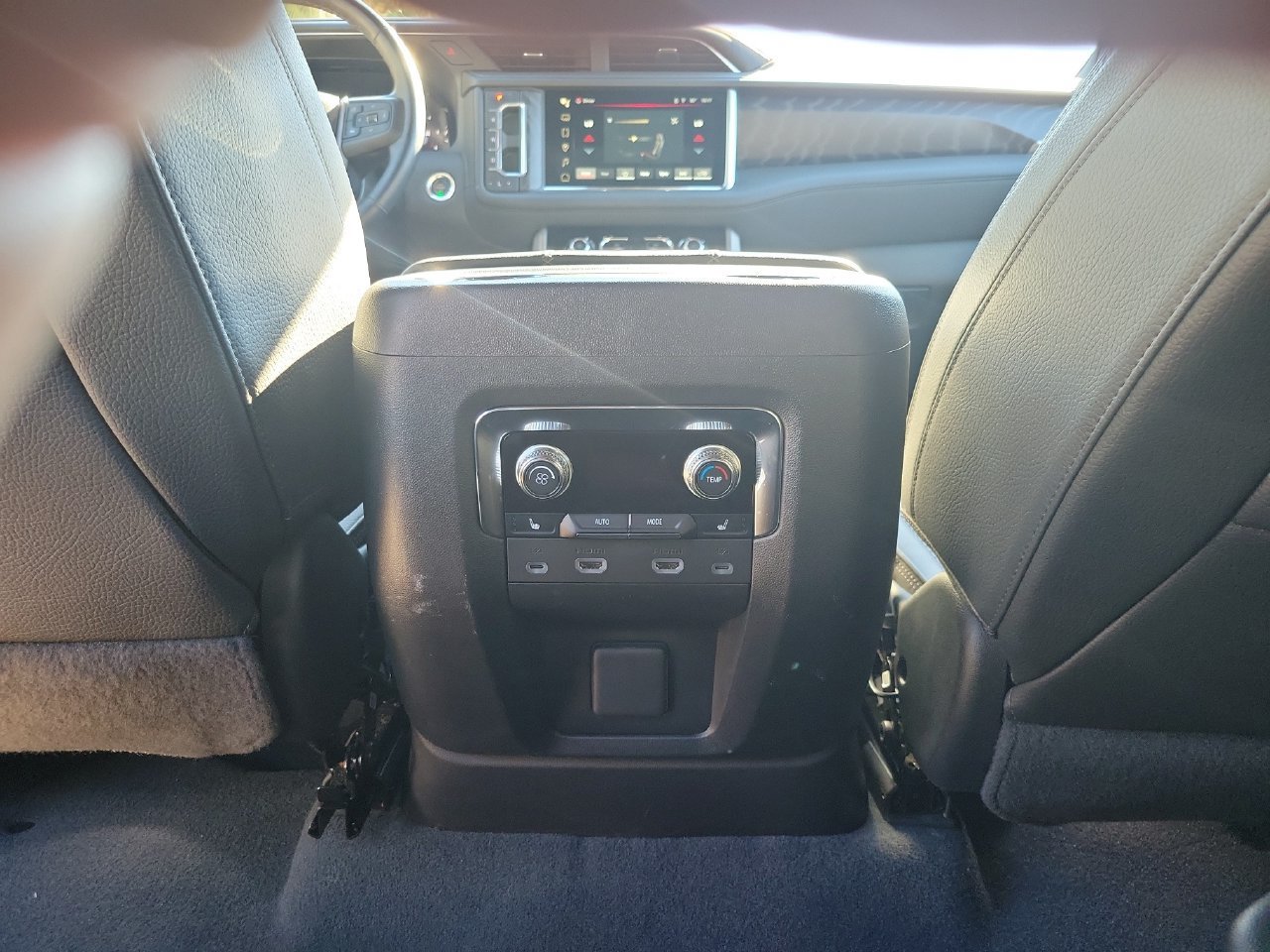 Certified 2023 GMC Yukon XL Denali w/ Max Trailering Package AWD/4WD image 12