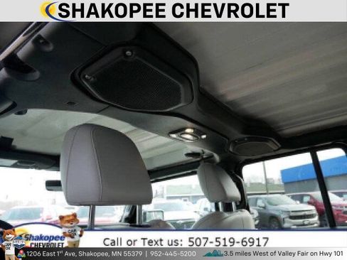 Used 2023 Jeep Gladiator Overland image 15