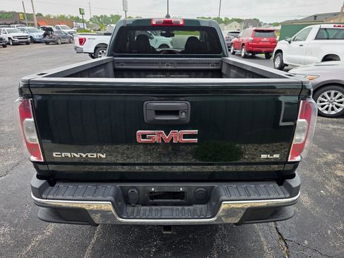 Used 2015 GMC Canyon SLE AWD/4WD image 4