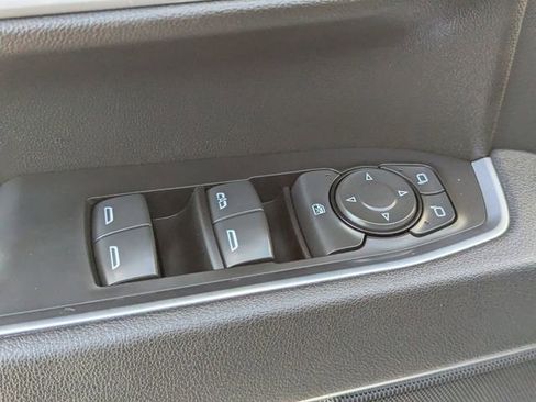 Used 2025 Chevrolet Silverado 2500 LT w/ Convenience Package image 24