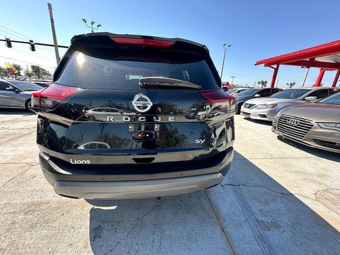 Used 2021 Nissan Rogue SV FWD image 5