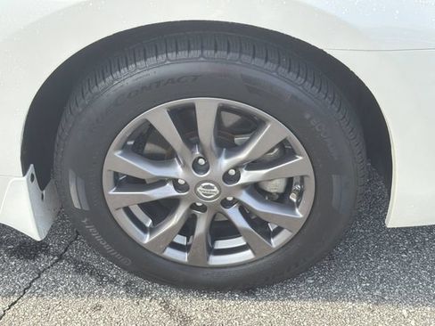 Used 2015 Nissan Altima 2.5 S w/ Special Edition Package FWD image 14