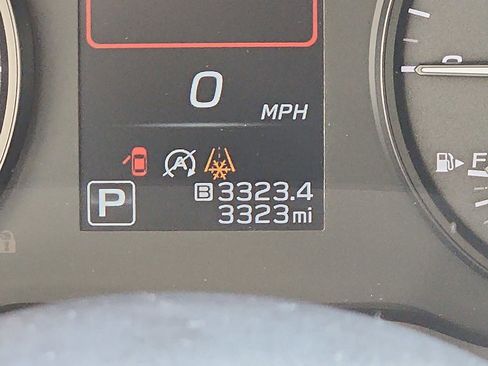 Certified 2025 Subaru Impreza 2.0i image 19