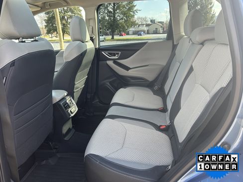 Used 2022 Subaru Forester Premium image 14