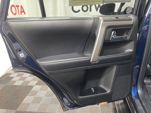 Used 2018 Toyota 4Runner SR5 image 17