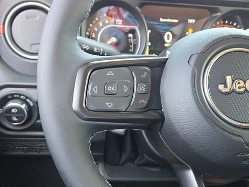 New 2026 Jeep Gladiator Rubicon AWD/4WD image 32