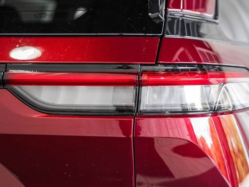 New 2025 Jeep Grand Cherokee Altitude image 6