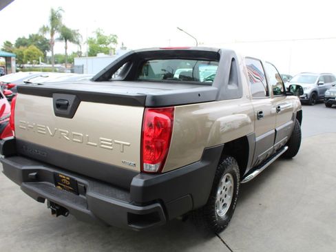 Used 2006 Chevrolet Avalanche LS w/ Preferred Equipment Group RWD image 5