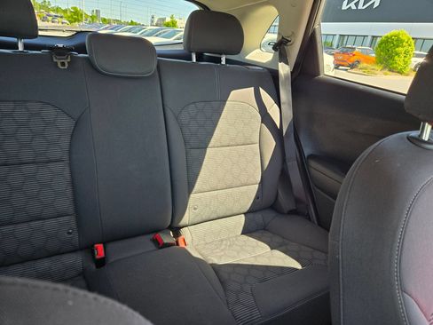 Used 2022 Kia Niro LX FWD image 14