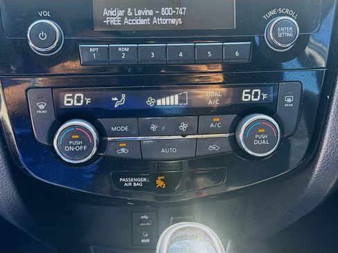 Used 2017 Nissan Rogue Sport SV image 14