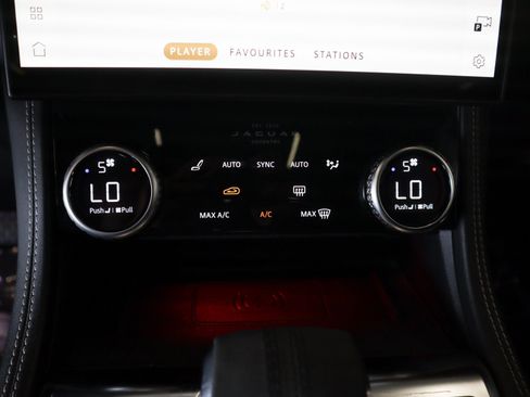 Used 2024 Jaguar F-PACE R-Dynamic S AWD/4WD image 23