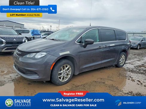 Used 2022 Chrysler Voyager LX FWD image 1