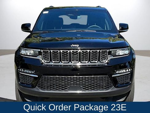 Used 2024 Jeep Grand Cherokee Limited image 3