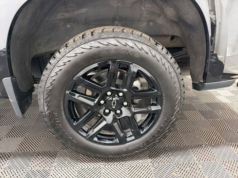 Used 2024 Chevrolet Silverado 1500 RST AWD/4WD image 31