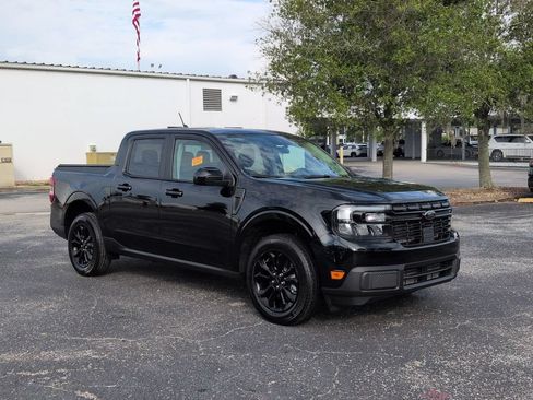 Used 2024 Ford Maverick Lariat w/ Black Appearance Package AWD/4WD image 2