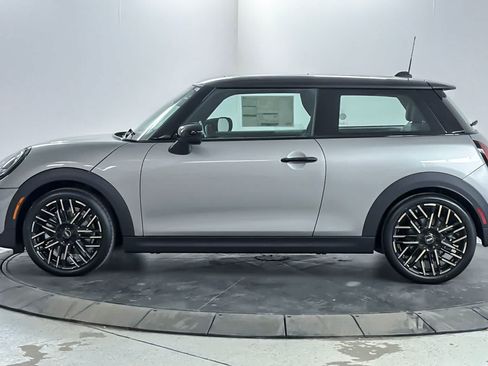 New 2026 MINI Cooper 2-Door Hardtop FWD image 5