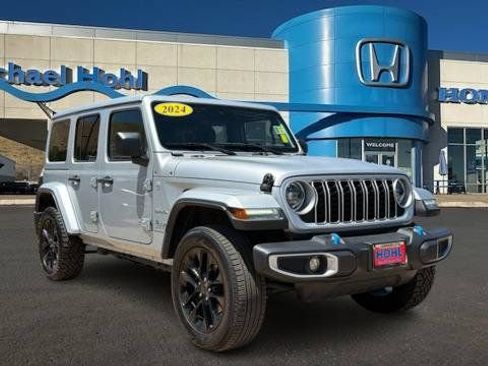 Used 2024 Jeep Wrangler Unlimited Sahara AWD/4WD image 1