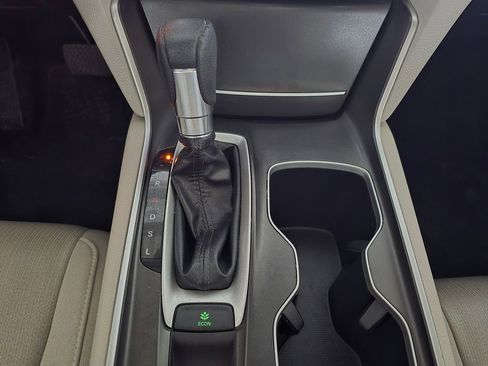 Used 2020 Honda Accord EX image 30