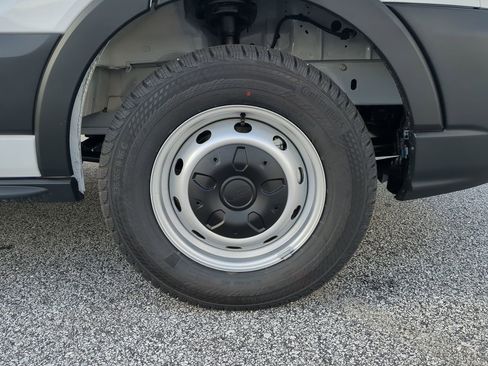 New 2026 Ford Transit 250 XL image 9